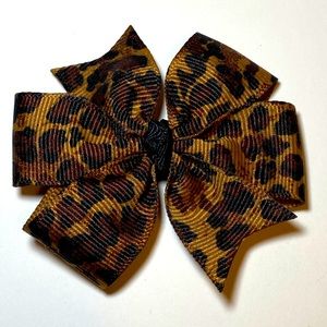 Pinup hair bows